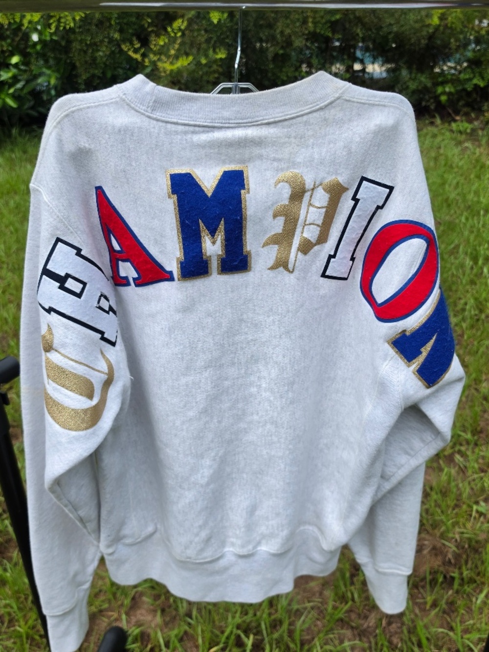 Champion Men's Grey and White Sweatshirt